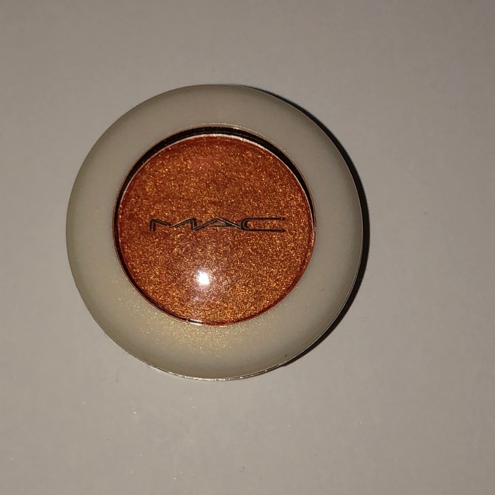 MAC eyeshadow - Firespot
